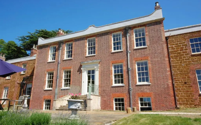 Ingoldisthorpe Hall