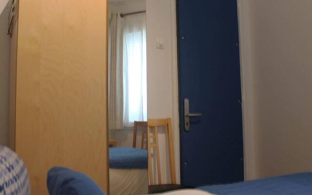 Отель My Rainbow Rooms Gay Men's Guest House комната для гостей