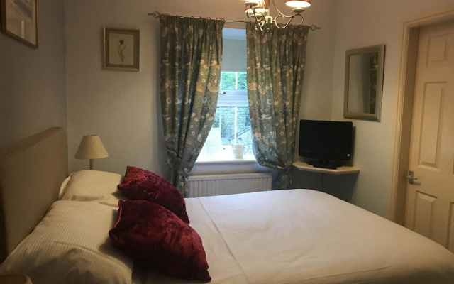 Milton House Studio Apartment Suites