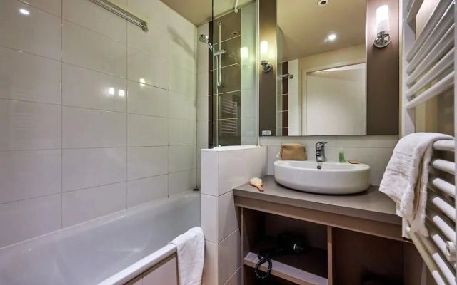 Courseulles Family Apartment for 6
