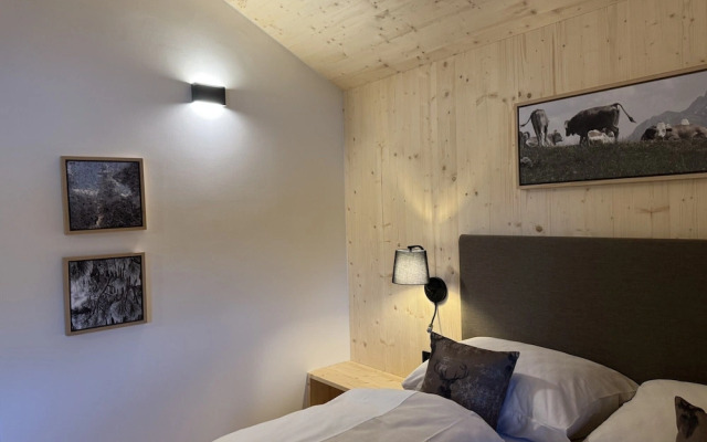 Superior Chalet With Sauna & Hot Tub