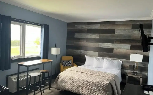 Acadian Hotel