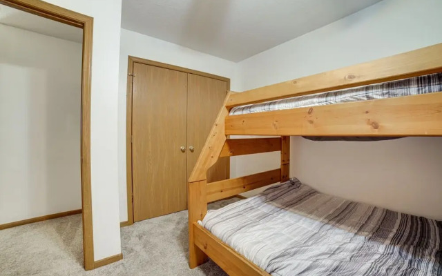 Bourbonnais Townhome ~ 3 Mi to ONU Campus!