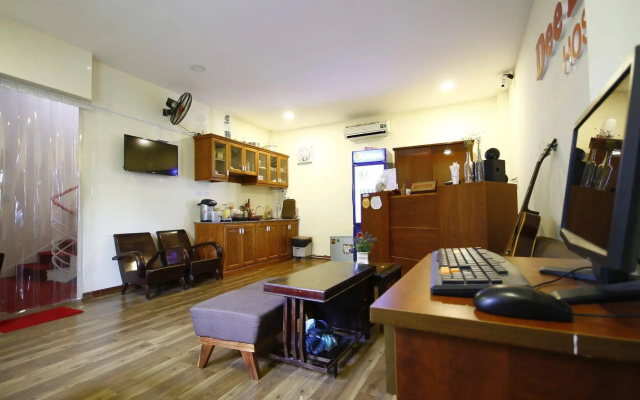 Dee Dee Danang Hostel