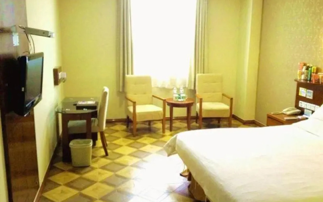 Greentree Inn Rizhao Railway Station Express Hotel