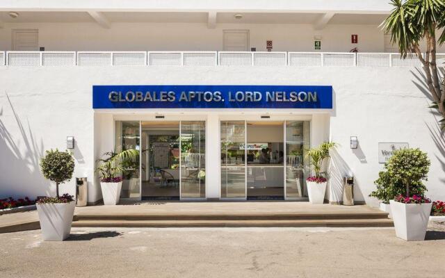 Отель Globales Apartamentos Lord Nelson Эс-Мигхорн-Гран вид на фасад