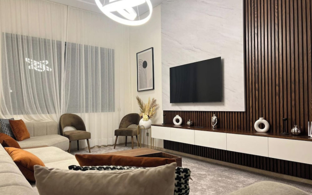 2 Bed Apartment - Balcony, Parking, Wifi