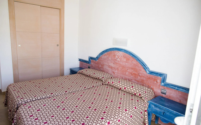 Apartamentos Cabau Cala Nova