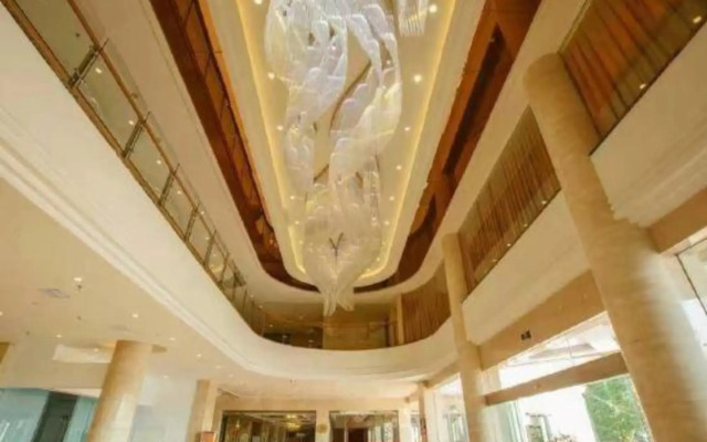 San Tos Hotel