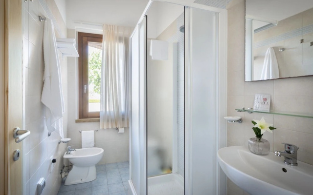 Residence con piscina a Vada A.C WIFI