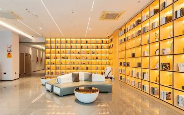 Urba Hotel (Zhoushan Putuo Kaihong Square)