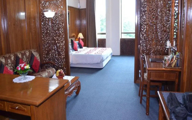 Mya Yeik Nyo Royal Hotel