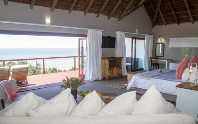 Crawfords Beach Lodge & Cabins