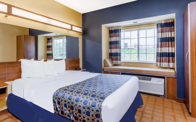 Microtel Inn & Suites