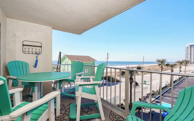 Bethys Beachy Beauty Regency Towers!