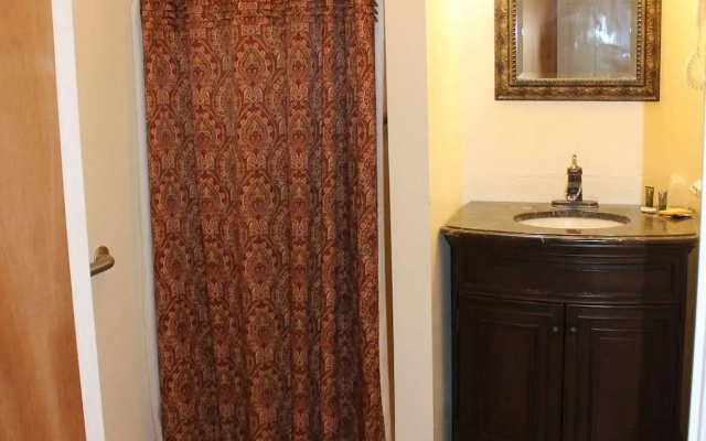 The Riverside Ranch RV Park, Motel & Campground