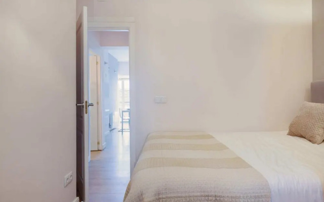 Charming Bright Apartment in Lisbon