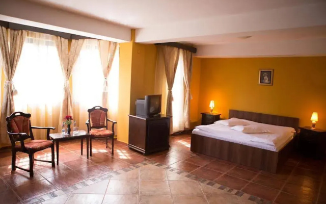Lavric Bistro Pension