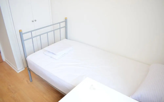 3 Bedroom Shadwell Flat