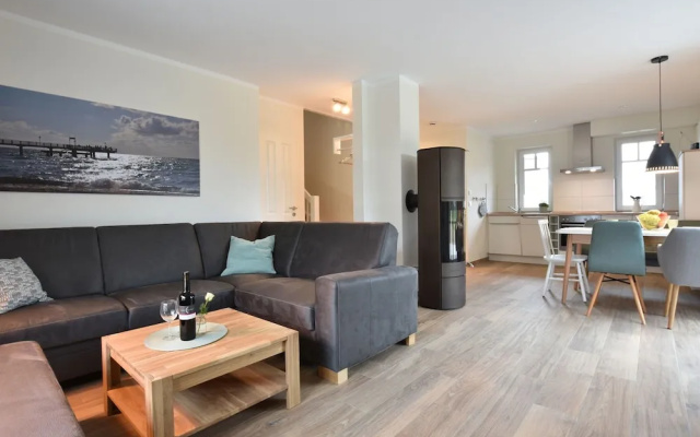 Spacious Holiday Home in Rerik near Baltic Sea Beach
