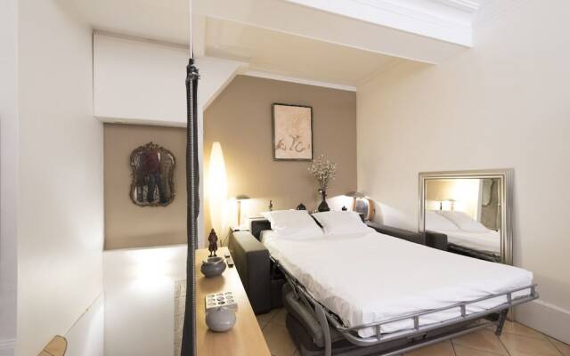 Отель Saint-Georges Duplex Париж комната для гостей