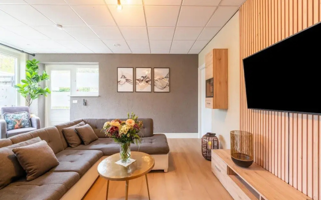 Luxury Apartment in Schin op Geul with Hot Tub & Sauna