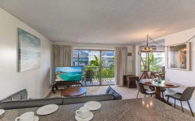Four Paddle One Bedroom Condo