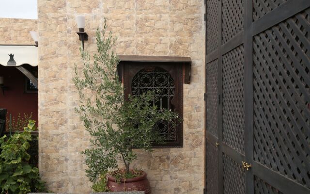 Отель Riad Charme dOrient Марокко, Марракеш - отзывы, цены и фото номеров - забронировать отель Riad Charme dOrient онлайн вид на фасад