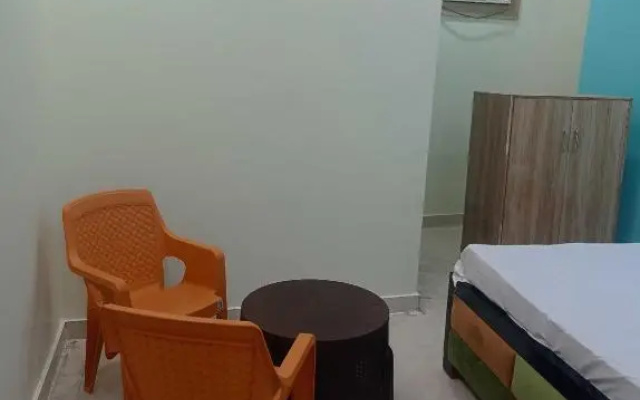 Oyo 93305 Shaurya Guest House