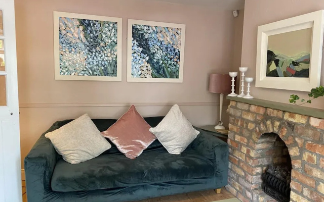 Remarkable 3-bed House in Belfast