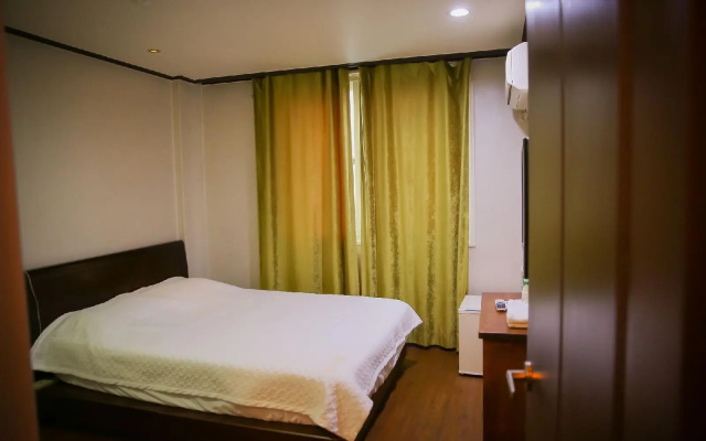 Milgam Central Hotel