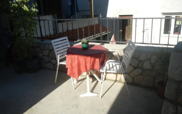 Ruka - Free Barbecue - A2
