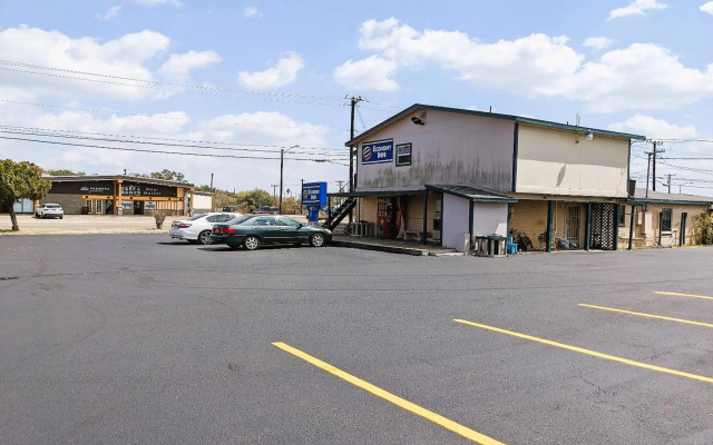 Economy Inn Kingsville By OYO