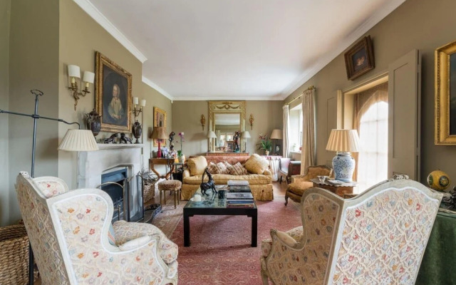 Quintessential Four Bedroom House in the Heart of
