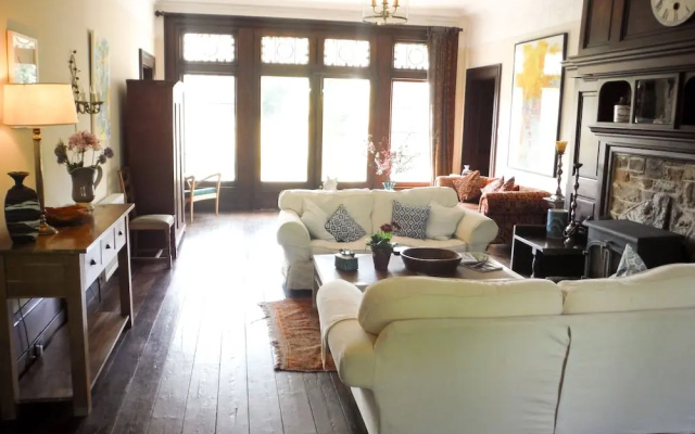 Costislost Organic Retreat
