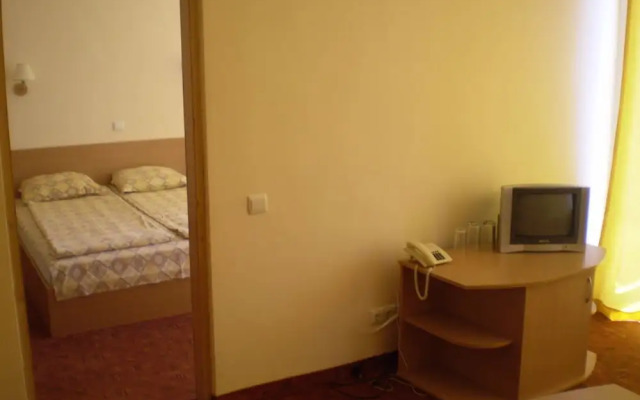 Vezhen Hotel