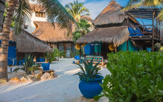 Hemingway Romantic Eco Resort