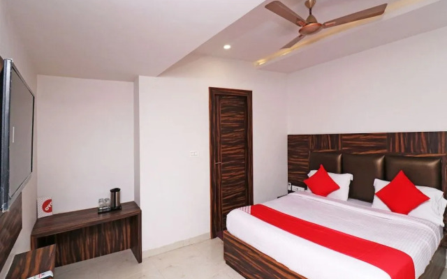 Oyo 19610 Hotel Nutan Krishna