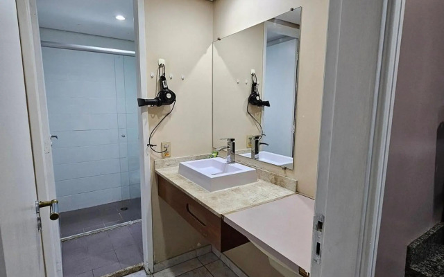 Flat Qi Ibirapuera com Sacada Uh-2307