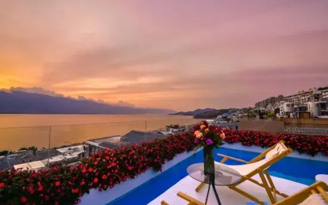 Dali Romance - Sea & Sky Vistas · Luxury Villa
