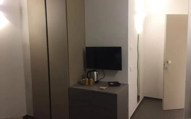 B&B H6Le