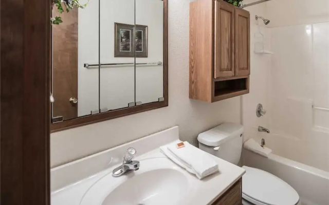 Amys Little Ponderosa - Three Bedroom Cabin