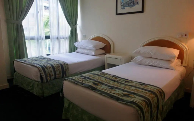 Costa Makhota (Family Homestay)