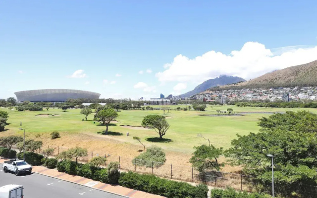 Two Bedroom Apartment With Mountain Views