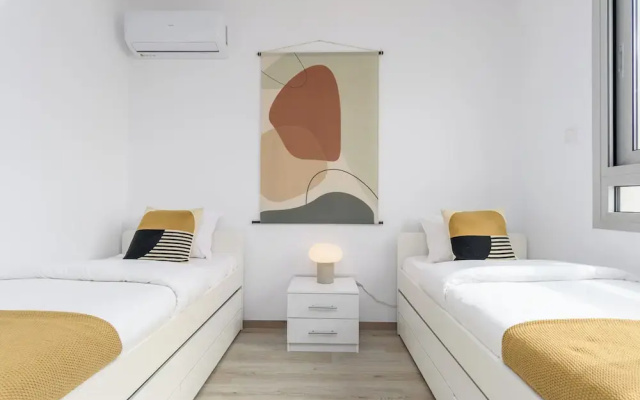Mirage 2-BR Apt. & Balcony in Larnaca