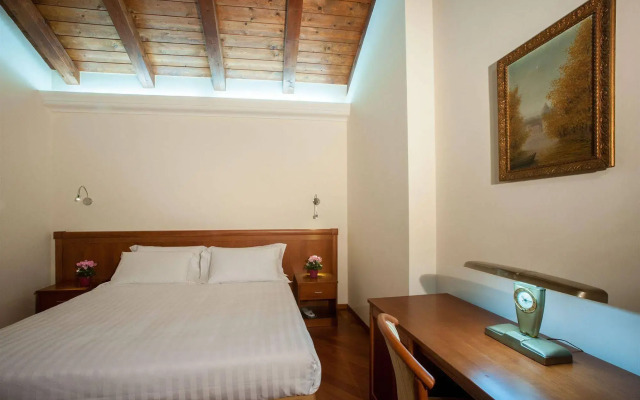 Hotel Flora