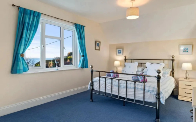 Four Oaks - Sea and Harbour Views