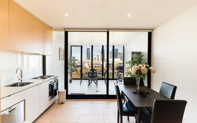 MILES, 1BDR Melbourne Apartment