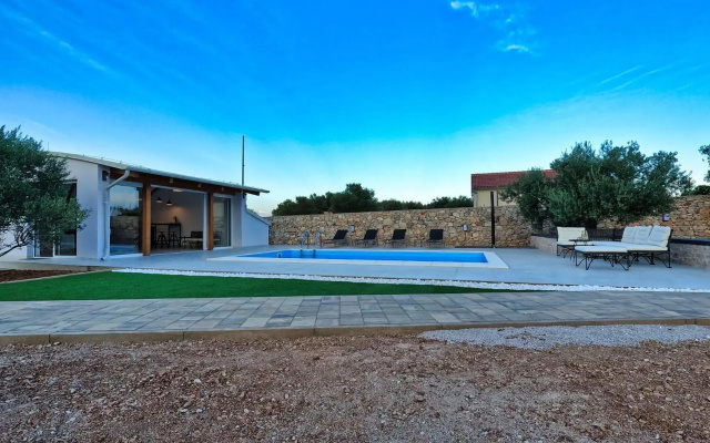 Villa 195