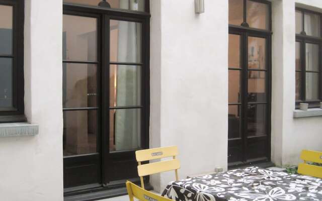 Отель Traditional Modern Apartments Бельгия, Антверпен - отзывы, цены и фото номеров - забронировать отель Traditional Modern Apartments онлайн вид на фасад